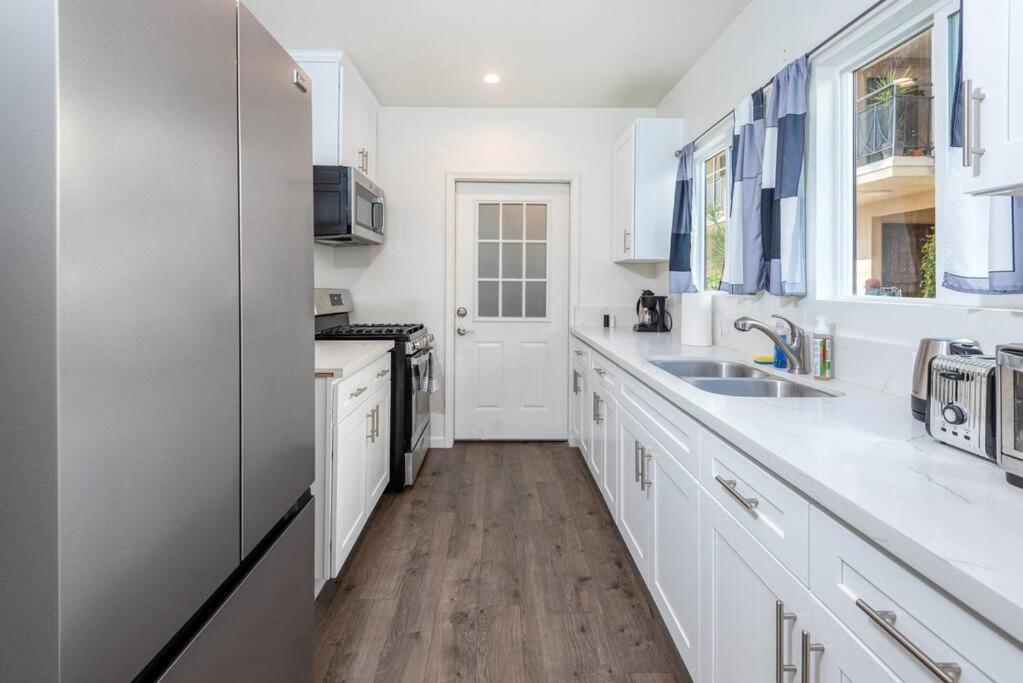 Chic And Spacious 3br Gem In La Apartamento *